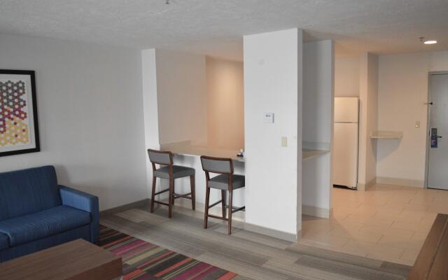 Holiday Inn Express & Suites Batesville by IHG