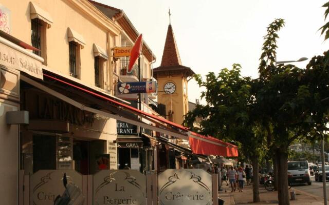 Appartements Au Cros De Cagnes