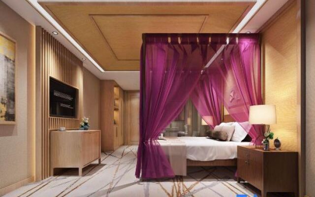 Huada Light Luxury Hotel