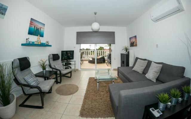 Paradi Nissi Golden Sands Apartment