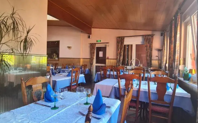 Hotel Restaurant A La Couronne DOr