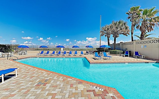 New Listing! Beachfront Haven: Indoor/outdoor Pools 2 Bedroom Condo