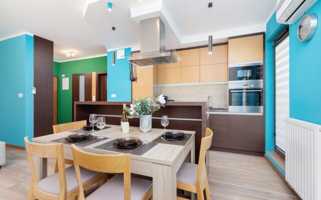 Kraków Apartment Szafrana by Renters