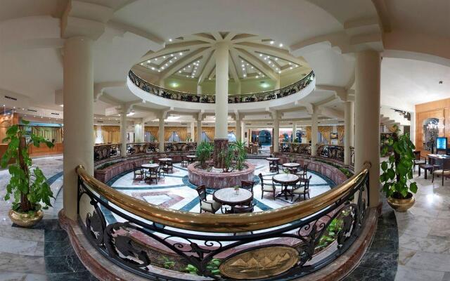 Golden 5 Almas Palace Resort