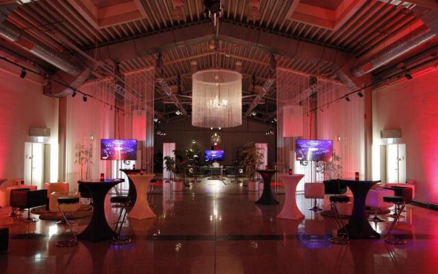 Globana Airport Hotel