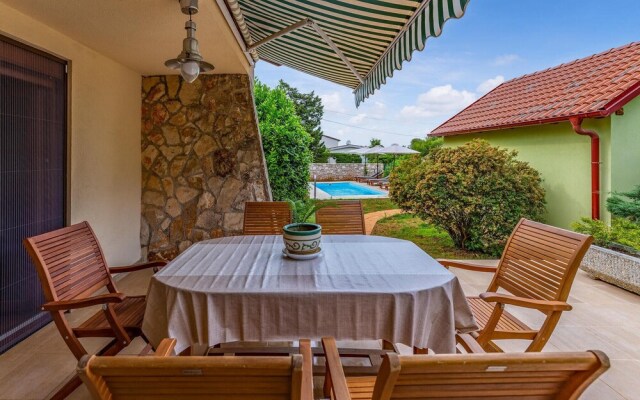 Stunning Home in Premantura With Wifi and 3 Bedrooms