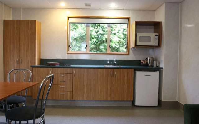Amross Motel
