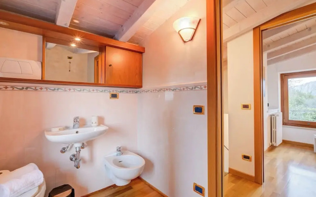 Villa Iris-lakeview & Shared Pool