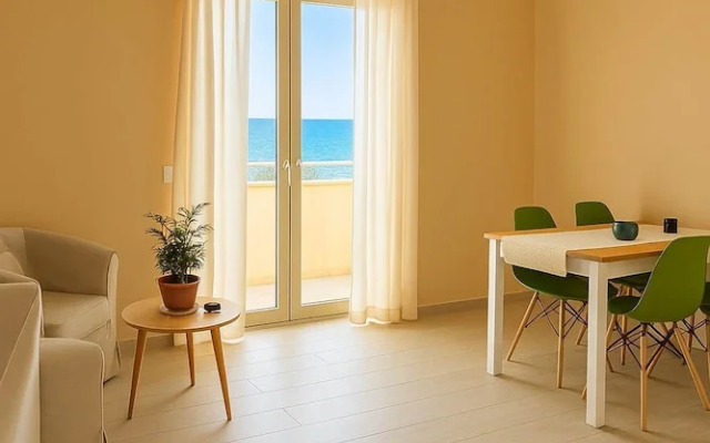 Milolithos Sunkissed Getaway Seaside Pool Escape
