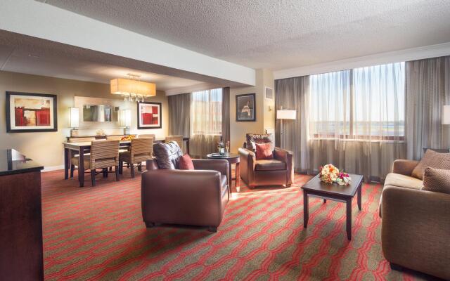 DoubleTree by Hilton New York LaGuardia Airport