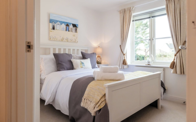 Beautiful Two BD Home Near Cirencester
