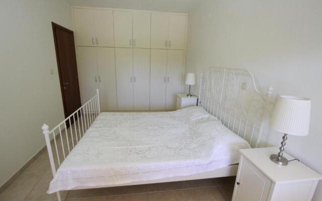 Shemesh Gardens House