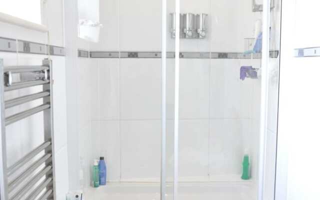 Charming 3 Bedroom House in North Oxford