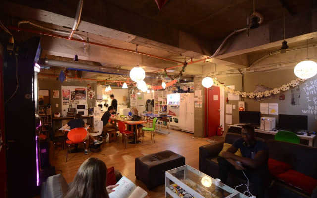 Kimchee Sinchon Guesthouse