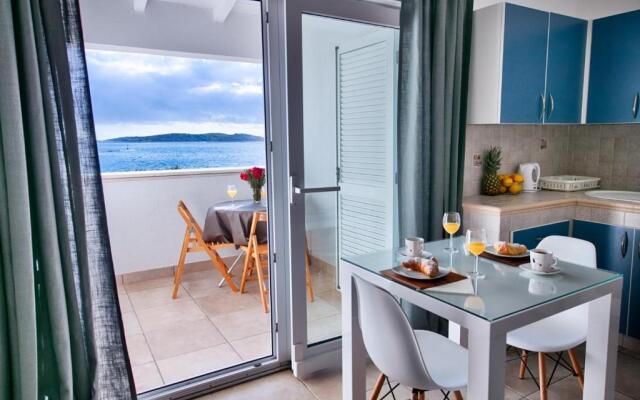 Seafront Suites Maja