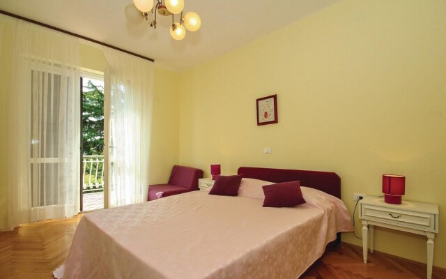 Beautiful Apartment in Umag With 3 Bedrooms and Wifi