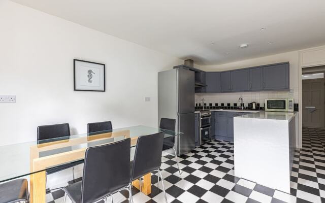 Lovely 3-bed House in Brixton Near Clapham Common