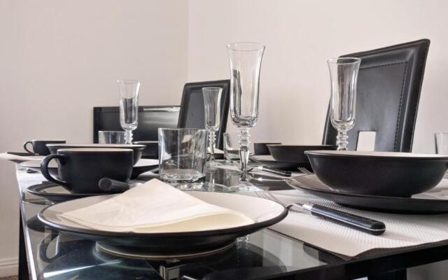 Riverview Luxury Short Stay Apartment