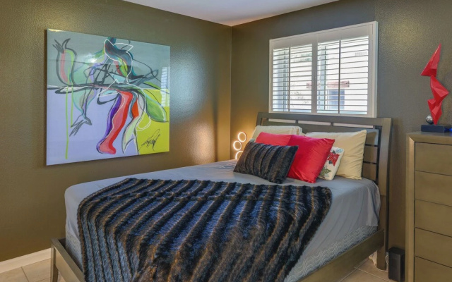Scottsdale Condo w/ Community Pool Access!