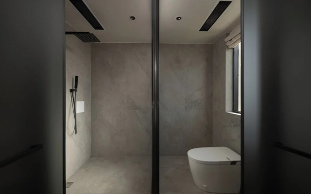 Floating Life Boundless Wild Resort