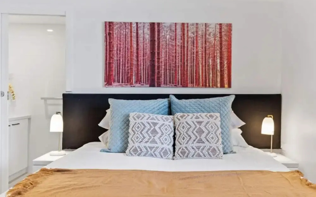 Cozy 1-bed Studio Near Cafes and Shops