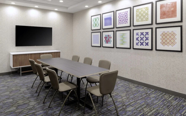 Holiday Inn Express & Suites Phoenix East Gilbert an IHG Hotel