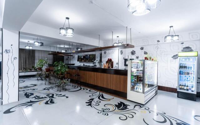 Garden Plaza Hotel