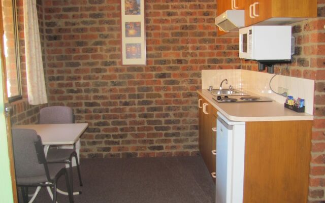 Barham Colonial Motel