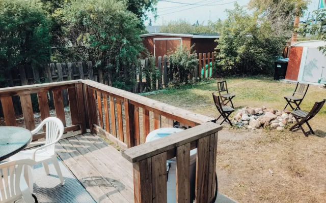 Family House with Httb Playgr BBQ Firept