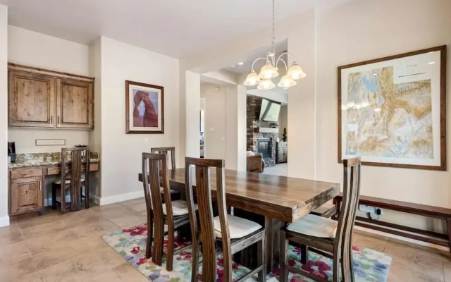 Gateway To Fun 3 Bedroom Townhouse