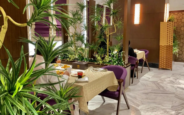 Violet Al Shisha Hotel