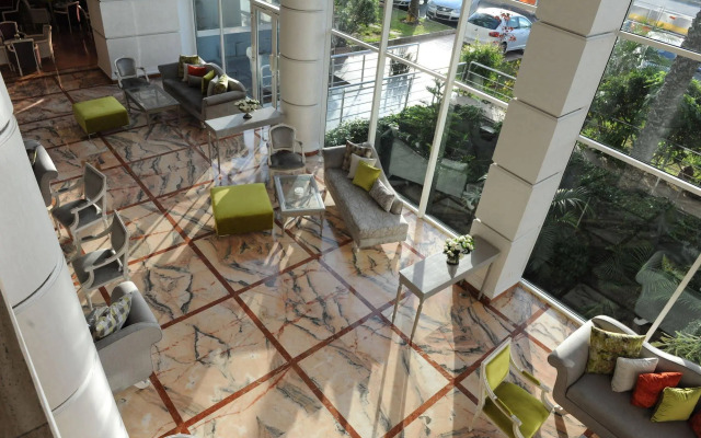 Le Zenith Hotel