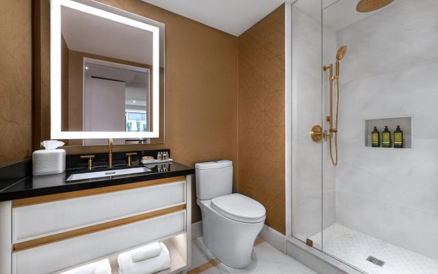 AZUR Legacy Collection Hotel