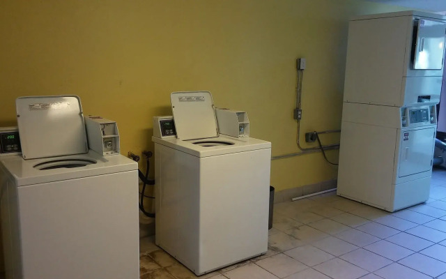 Clarion Hotel Orlando International Airport