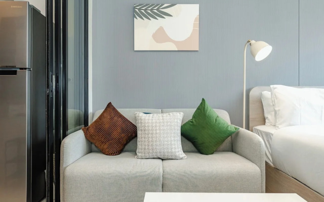 Stylish condo with Pool C175