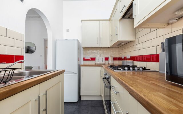 Apartment In Kensington