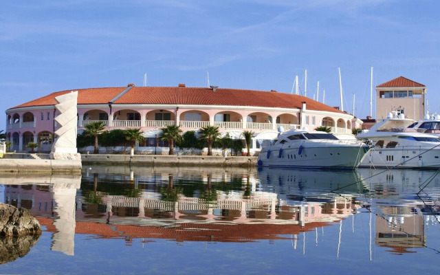 Marina