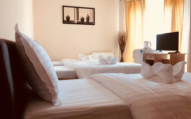 Monte Carlo Palace Rooms