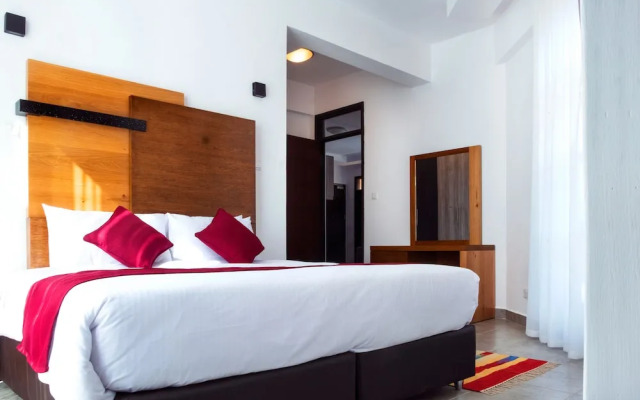 L'Aziz Suites