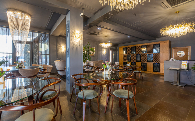 Alie Parusa Hotel