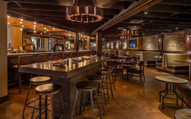 Golden Nugget Hotel & Casino Lake Tahoe