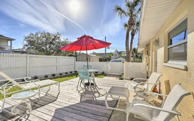 Pet-friendly Dunedin Townhome w/ Private Yard