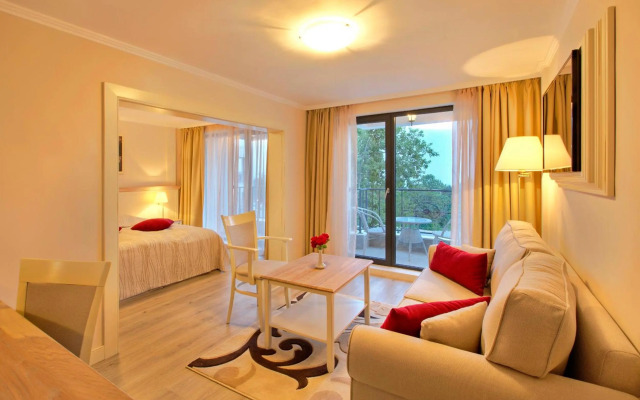 White Rock Castle Suite Hotel & SPA