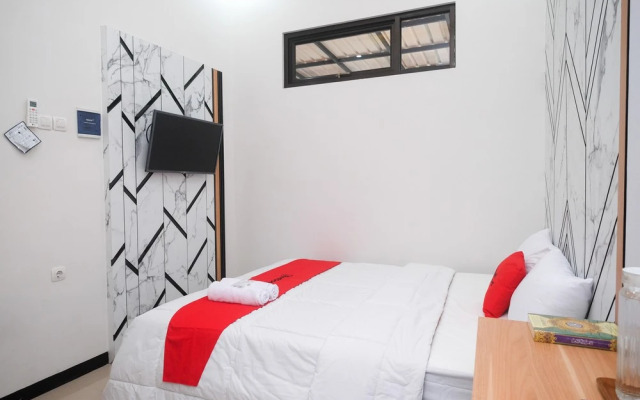 RedDoorz @ Tasneem Puspowarno Semarang