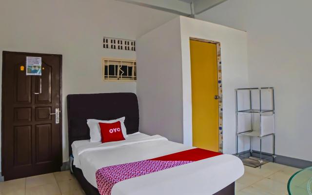 Hotel O Guesthouse Rantang – Guest Rooms – Medan