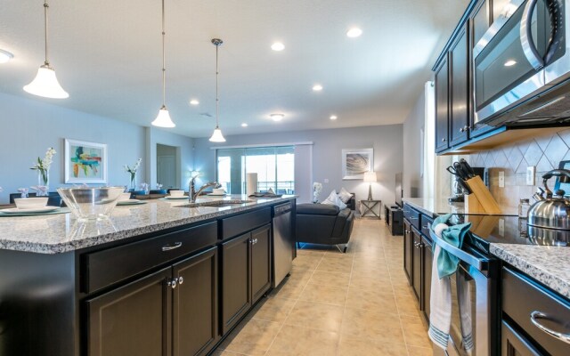 Windsor at Westside - 1639 Lima Avenue