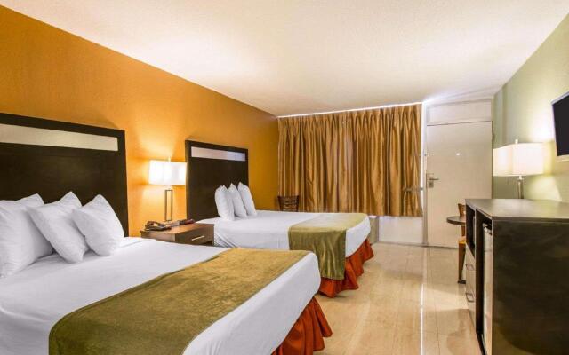 Rodeway Inn Davenport - Maingate South