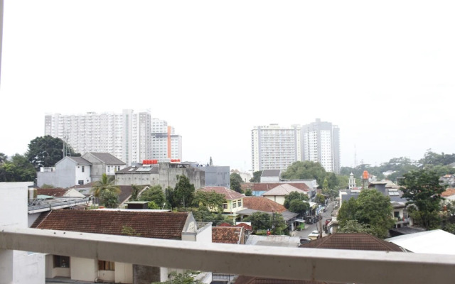 Strategic 2Br Parahyangan Residence Apartment