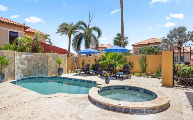 Gold Coast 4br4 5BA Villa w Privatepool Gym