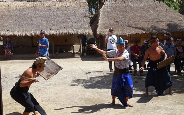 Bale Solah Lombok Holiday Resort